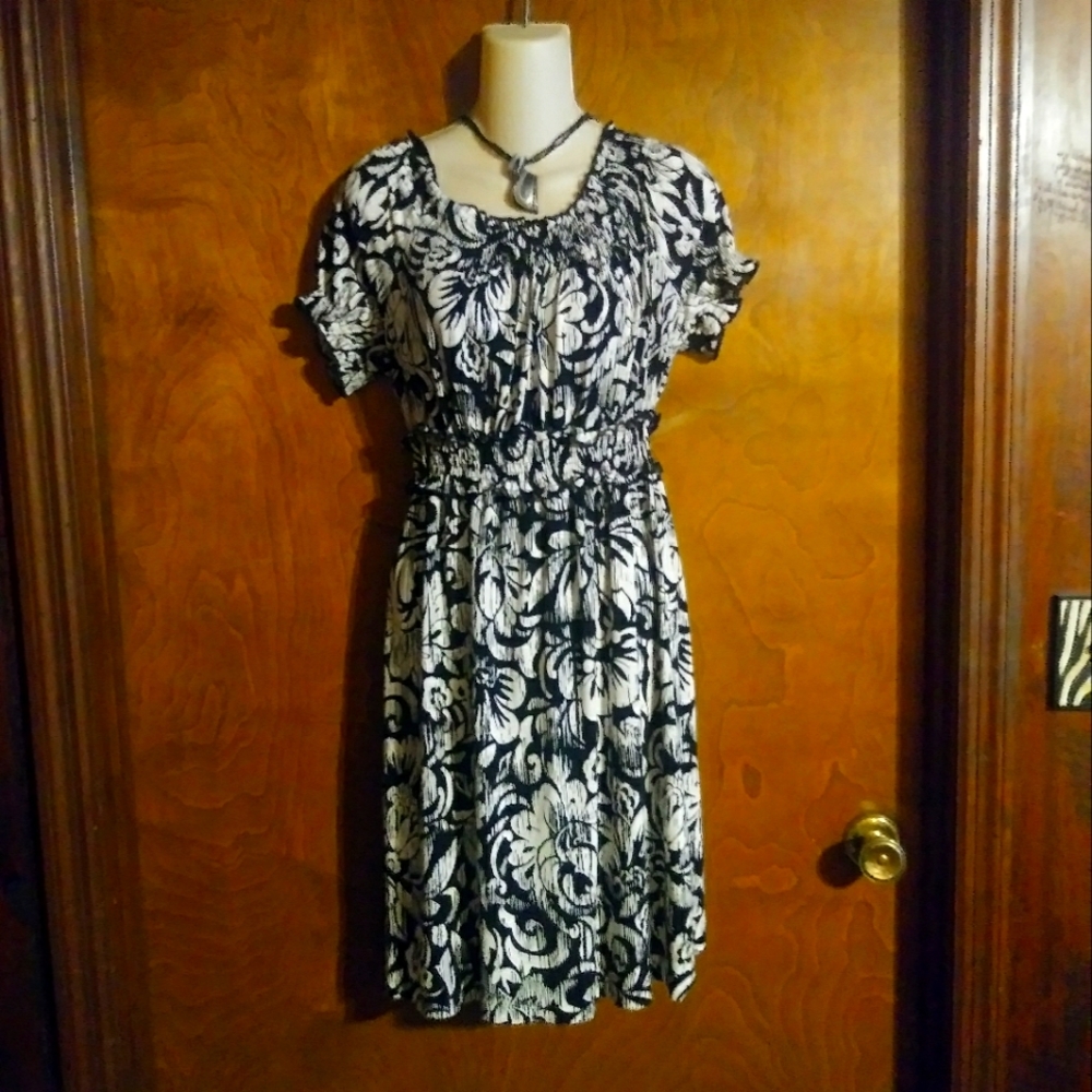 Enfocus Studio black & white stretch dress